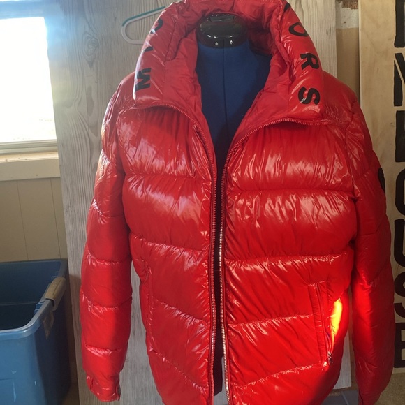 Michael Kors sustainable insulated red puffer jacket - Picture 9 of 11